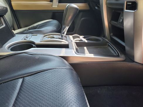 Used 2015 Toyota 4Runner SR5 RWD image 27