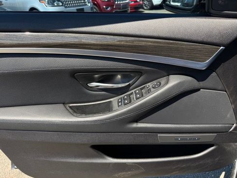 Used 2011 BMW 550i xDrive Sedan AWD/4WD image 14