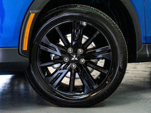 New 2026 Mitsubishi Eclipse Cross LE image 3