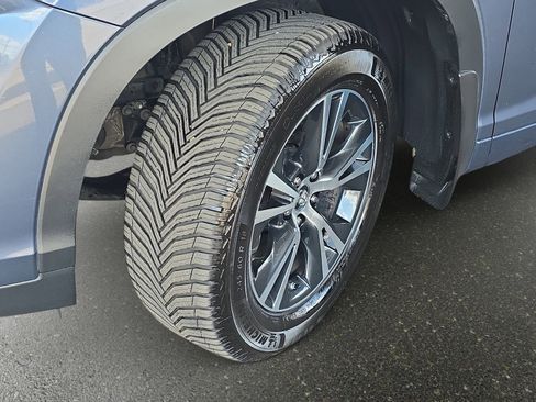 Used 2018 Toyota Highlander Plus AWD/4WD image 31