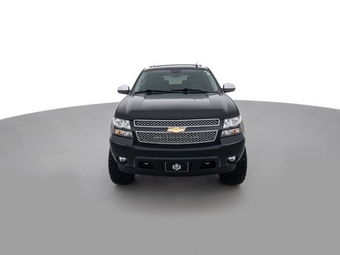 Used 2011 Chevrolet Tahoe LTZ image 2