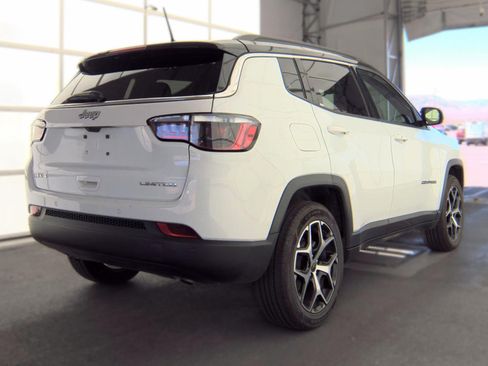 Used 2025 Jeep Compass Limited AWD/4WD image 5