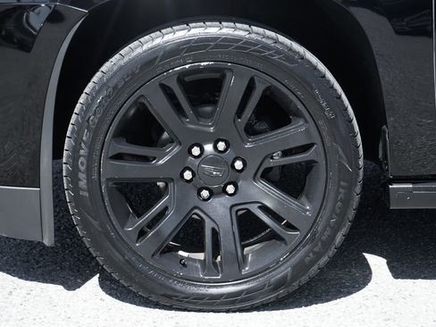 Used 2019 Cadillac Escalade Premium Luxury RWD image 53