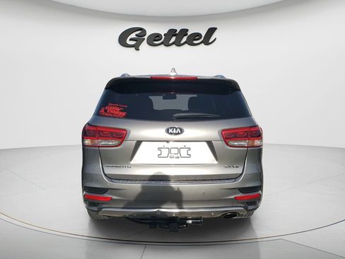 Used 2017 Kia Sorento SX FWD image 4
