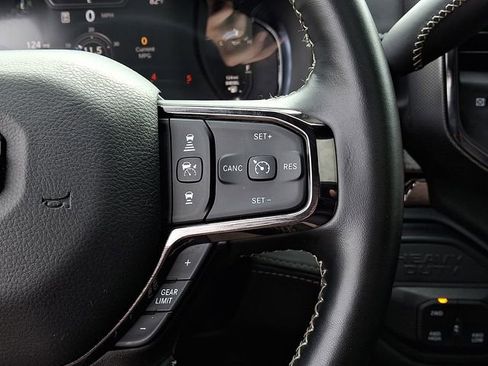 Used 2025 RAM 3500 Limited AWD/4WD image 27