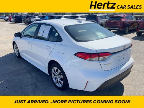 Used 2025 Toyota Corolla LE image 1