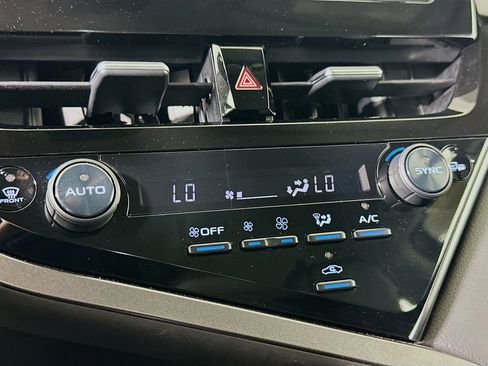 Used 2023 Toyota Camry SE image 23