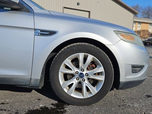 Used 2011 Ford Taurus SEL w/ 201A Rapid Spec Order Code image 12