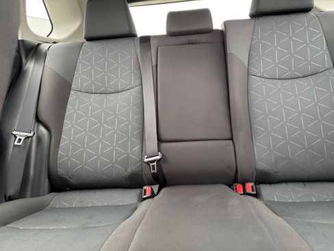 Used 2025 Toyota RAV4 XLE image 38