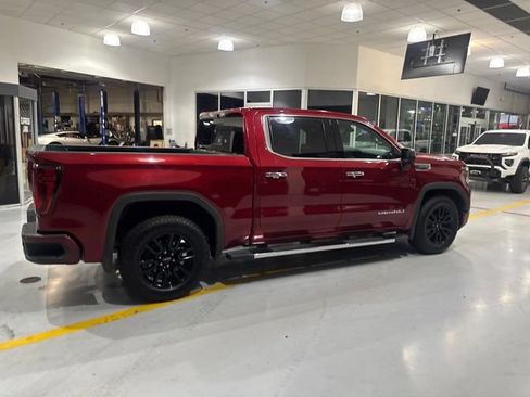 Used 2021 GMC Sierra 1500 Denali w/ Technology Package AWD/4WD image 10