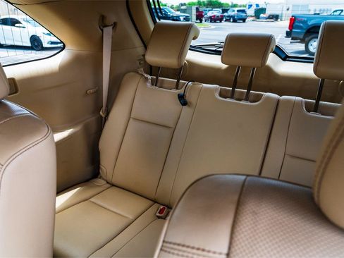 Used 2018 Toyota Highlander Limited FWD image 25