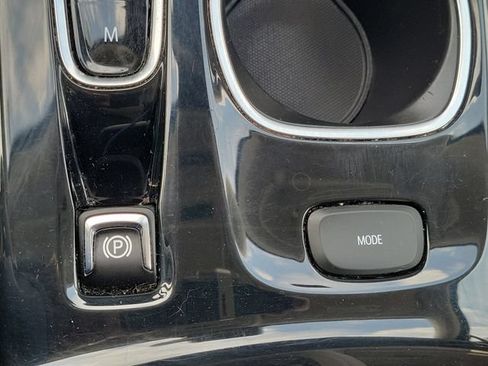 Used 2021 Buick Envision Essence AWD/4WD image 33