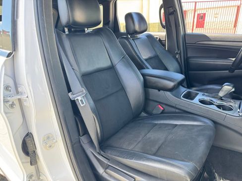 Used 2019 Jeep Grand Cherokee Altitude image 19