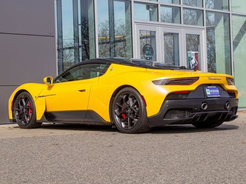 Used 2022 Maserati MC20 Coupe image 9