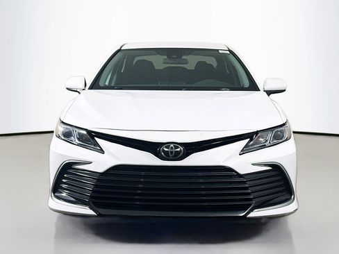 Used 2021 Toyota Camry LE FWD image 2