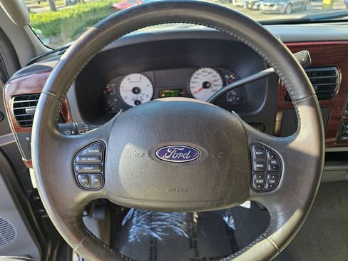Used 2006 Ford F250 XL AWD/4WD image 11