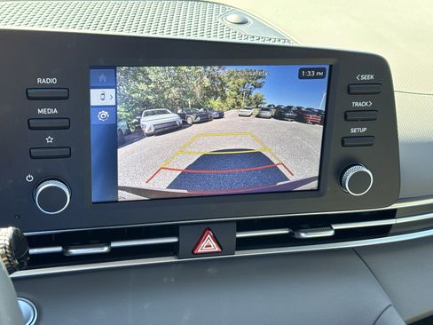 Certified 2025 Hyundai Elantra Sport image 23