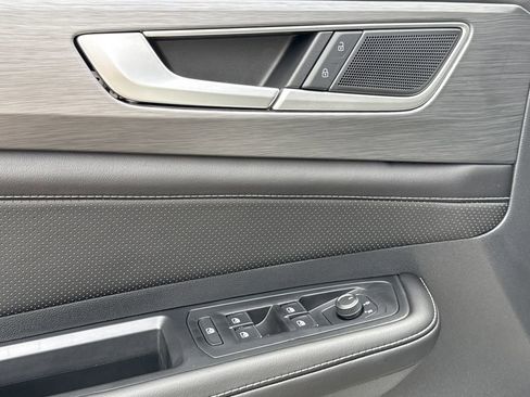 New 2026 Volkswagen Atlas Cross Sport SE image 32