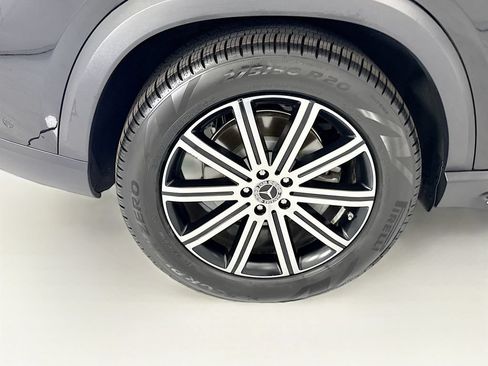 Certified 2024 Mercedes-Benz GLE 450 4MATIC image 32