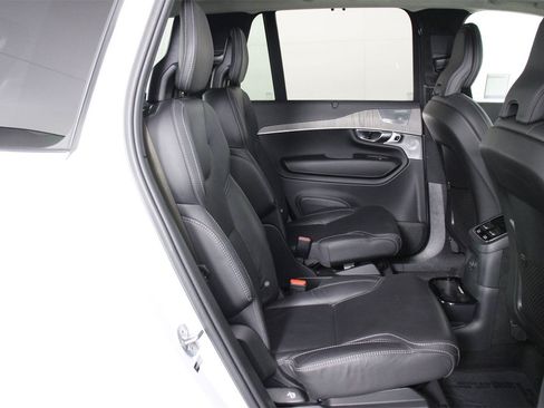 Certified 2023 Volvo XC90 T8 Ultimate w/ Lounge Package image 30