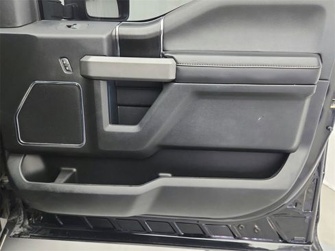 Used 2018 Ford F150 Platinum w/ Technology Package image 27