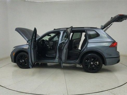 Used 2023 Volkswagen Tiguan SE R-Line image 74