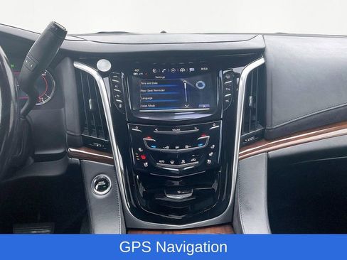 Used 2020 Cadillac Escalade ESV 2WD image 11