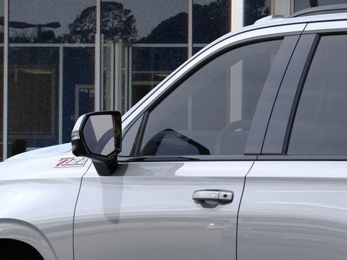 New 2026 Chevrolet Tahoe Z71 w/ Comfort Package AWD/4WD image 12