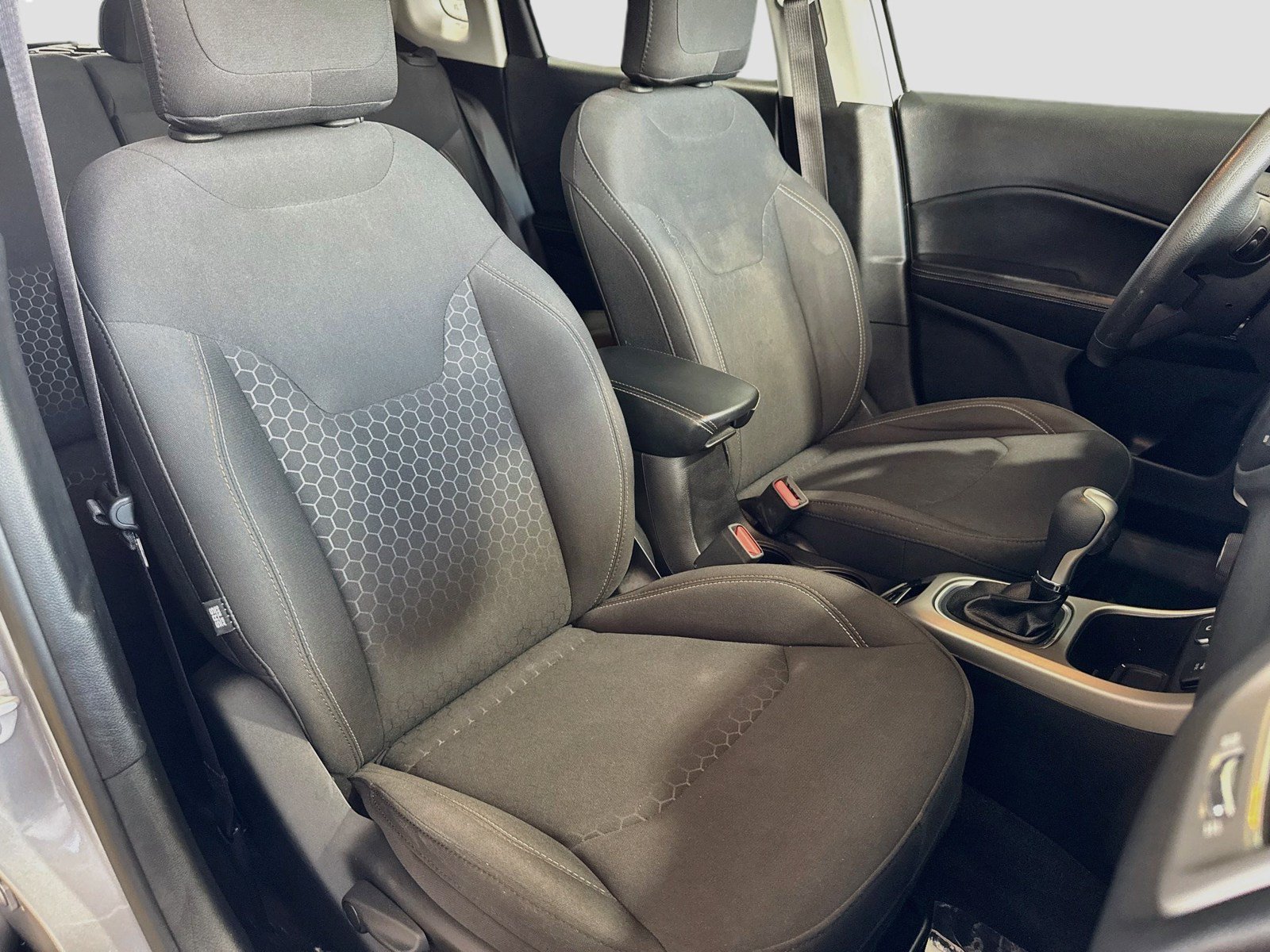 Used 2020 Jeep Compass Sport FWD image 17