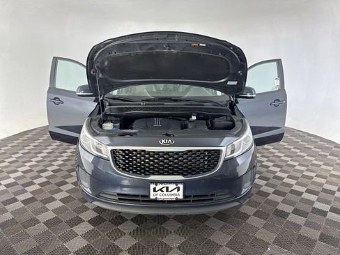 Used 2017 Kia Sedona LX w/ LX Essentials Premium Package FWD image 13