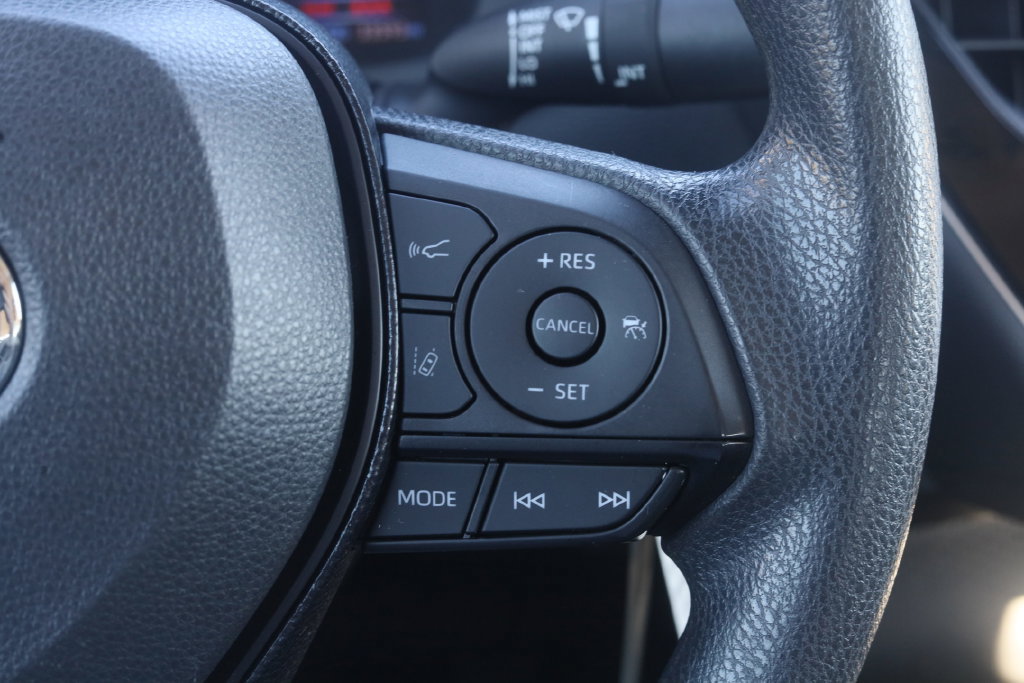 Used 2021 Toyota Corolla LE FWD image 7