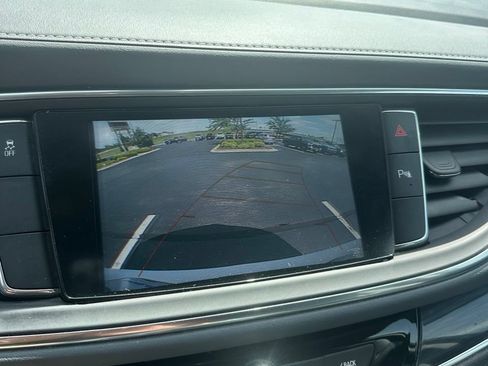 Used 2019 Buick Enclave Essence FWD image 16