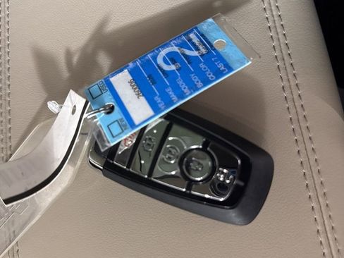 New 2026 Lincoln Corsair Premiere image 65