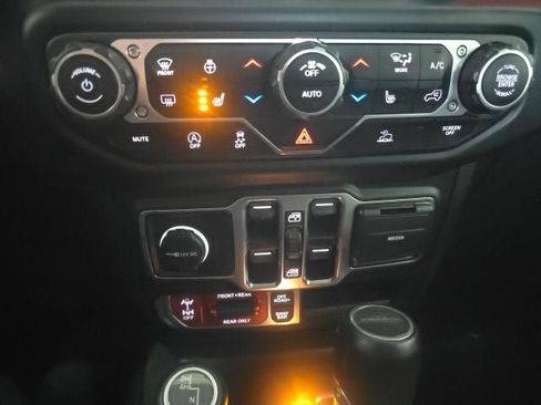 Used 2020 Jeep Gladiator Rubicon AWD/4WD image 20