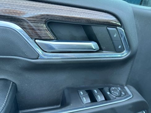 Used 2023 Chevrolet Silverado 1500 LT AWD/4WD image 17