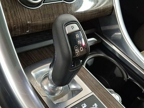 Used 2017 Land Rover Range Rover Sport HSE image 12