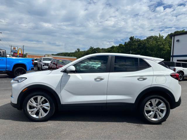 Used 2024 Buick Encore GX Preferred FWD image 3