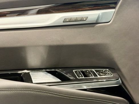 New 2026 Cadillac Escalade Luxury AWD/4WD image 17