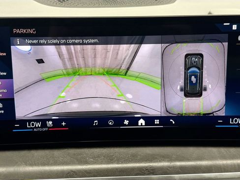 Used 2024 BMW X5 xDrive40i w/ Premium Package image 15