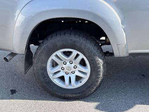 Used 2006 Toyota Tundra SR5 image 12