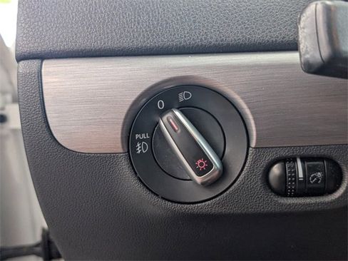 Used 2016 Volkswagen Jetta Sport image 24