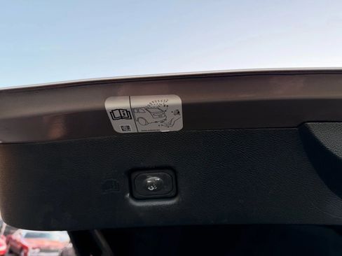 Used 2019 Lincoln Nautilus FWD image 14