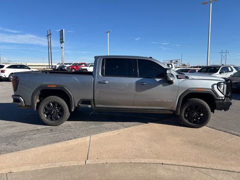 Used 2024 GMC Sierra 2500 AT4 w/ AT4 Premium Plus Package image 4