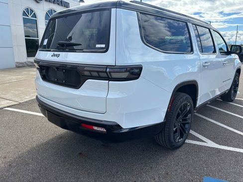 New 2026 Jeep Grand Wagoneer L Summit AWD/4WD image 9