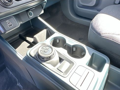 New 2025 Ford Maverick XL image 11