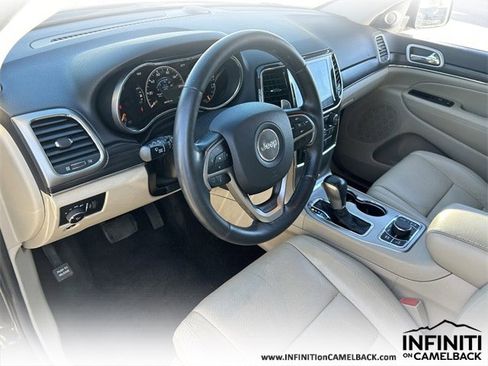 Used 2019 Jeep Grand Cherokee Limited w/ Luxury Group II image 19