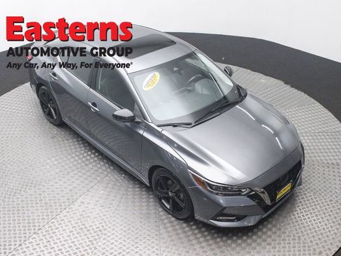 Used 2023 Nissan Sentra SR w/ SR Premium Package image 3