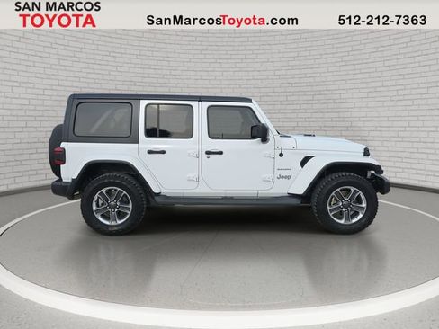 Used 2019 Jeep Wrangler Unlimited Sahara w/ Safety Group image 4