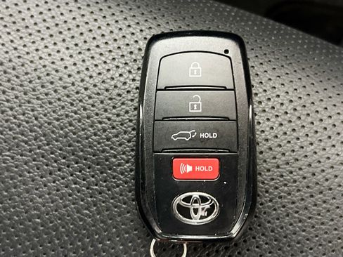 Used 2024 Toyota Grand Highlander Platinum image 36