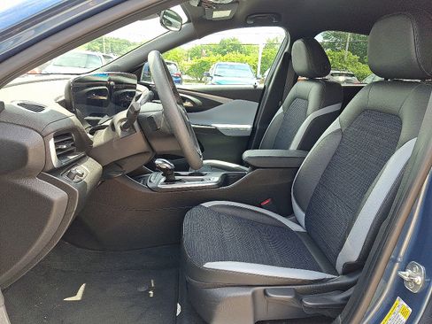 Used 2024 Buick Envista Preferred w/ Convenience II Package FWD image 14